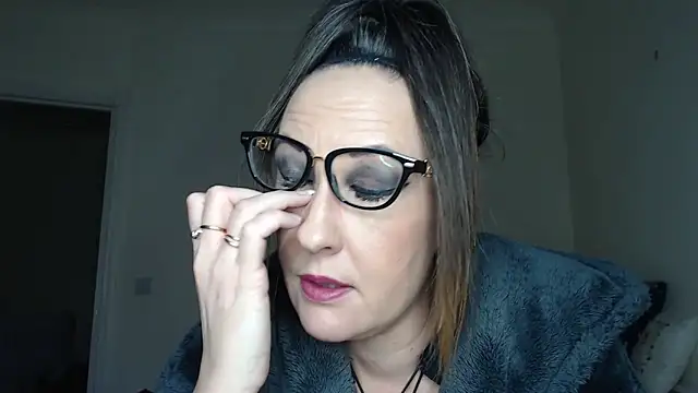 PsychicDominatrix online show from 9, 2, 2026