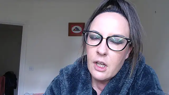 PsychicDominatrix online show from 10, 6, 2026