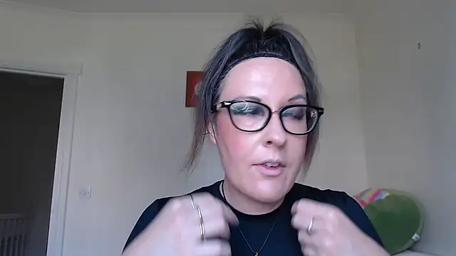 PsychicDominatrix online show from 24, 6, 2026
