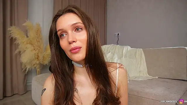 Anya angel online show from 15, 2, 2026