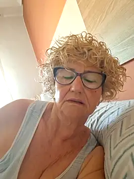 Snapshot of rosasuso chatting on 3, 4, 2026 rosasuso online show from 3, 4, 2026