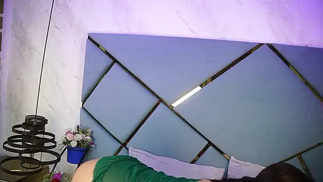 karol sm online show from 10, 4, 2026