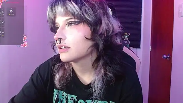 neena nyx  online show from 14, 4, 2026