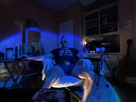 Snapshot of daddydonkey84 chatting on 2, 6, 2026 daddydonkey84 online show from 2, 6, 2026