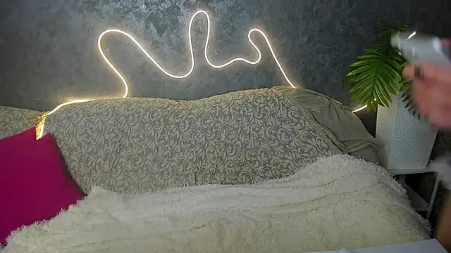 Dream Olivia online show from 24, 4, 2026