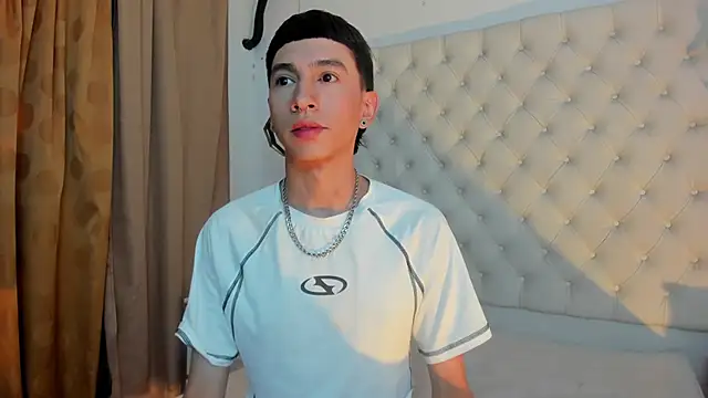 Snapshot of lian_cameron chatting on 11, 6, 2026 lian cameron online show from 11, 6, 2026