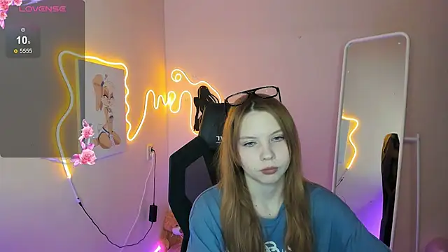 EmberVexen online show from 10, 2, 2026