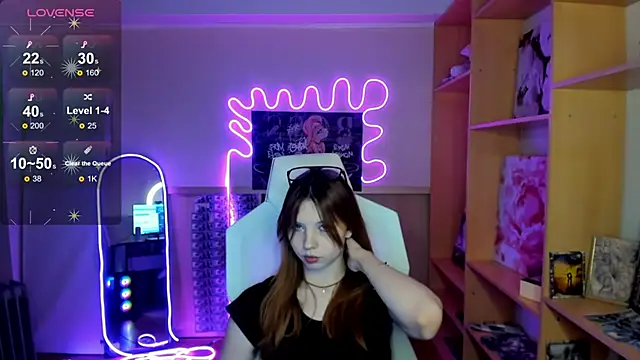 EmberVexen online show from 5, 3, 2026