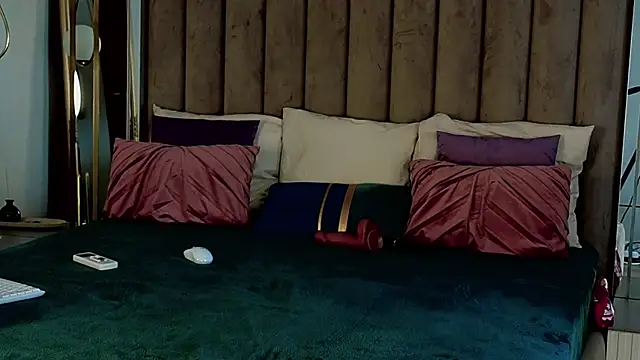 MavisReeve online show from 13, 4, 2026