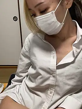 yui  yuichan online show from 3, 3, 2026