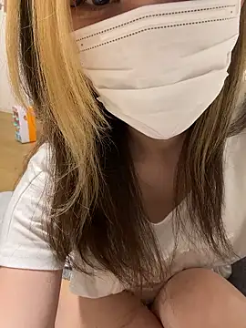 yui  yuichan online show from 22, 4, 2026