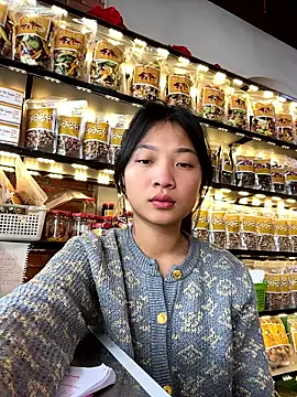 Lyn-be99 online show from 2, 4, 2026