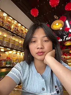 Lyn-be99 online show from 4, 4, 2026