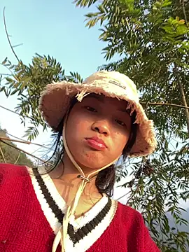 Lyn-be99 online show from 5, 2, 2026