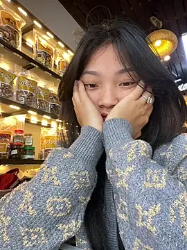 Lyn-be99 online show from 18, 4, 2026