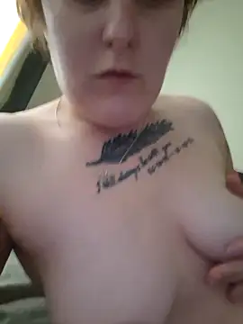 Tiara XOX online show from 27, 2, 2026