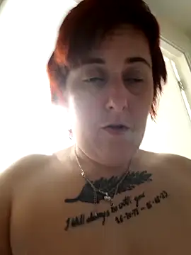Snapshot of Tiara_XOX chatting on 29, 4, 2026 Tiara XOX online show from 29, 4, 2026