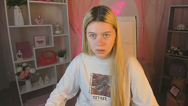 CelestineMauriac online show from 20, 4, 2026