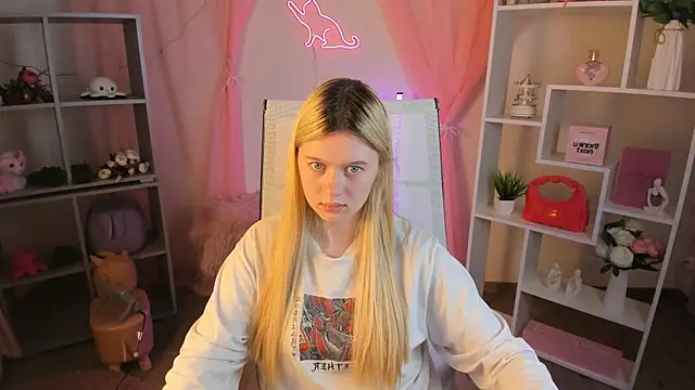 CelestineMauriac online show from 21, 4, 2026