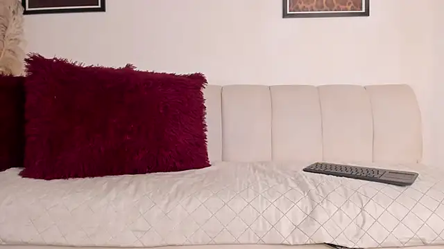 Naomi bennet online show from 5, 3, 2026