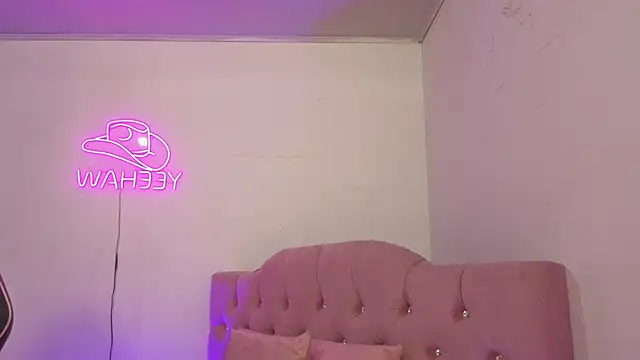 SABRIINA TAY online show from 22, 4, 2026