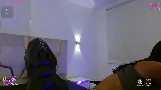 TINY TAY online show from 16, 2, 2026