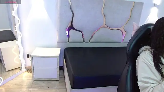 TINY TAY online show from 3, 3, 2026