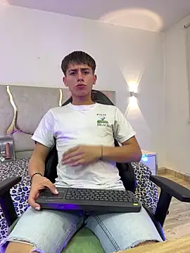 EVAN TAY online show from 10, 2, 2026