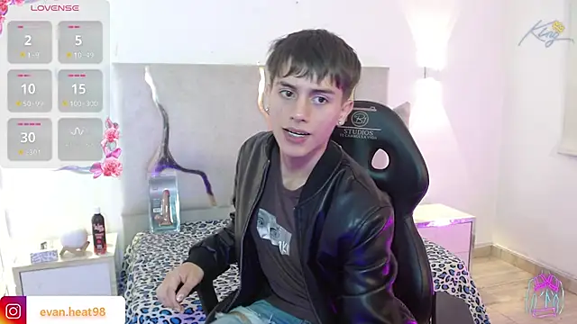 EVAN TAY online show from 16, 2, 2026