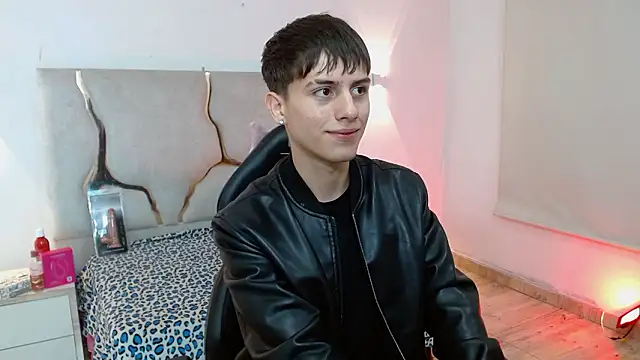 EVAN TAY online show from 24, 2, 2026