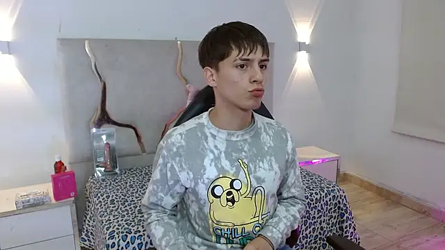 EVAN TAY online show from 28, 2, 2026