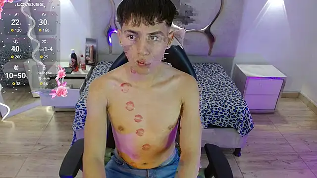 EVAN TAY online show from 4, 2, 2026