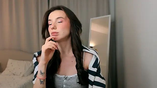 ssandralovin online show from 20, 3, 2026