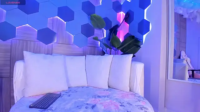 KatyaKozlov online show from 14, 4, 2026