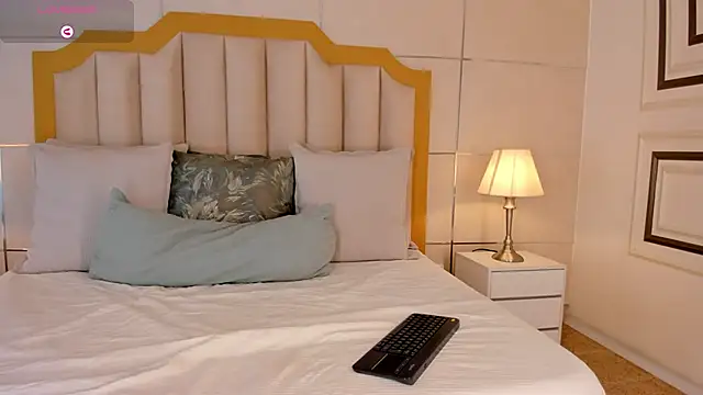 Crystal Rose   online show from 5, 3, 2026