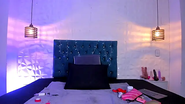 samantha foxyy online show from 7, 3, 2026