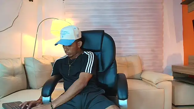 ricky spensar23cm  online show from 12, 4, 2026