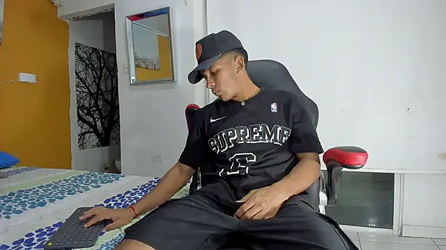 ricky spensar23cm  online show from 4, 3, 2026