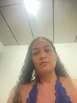 Snapshot of Rosalinda_77 chatting on 18, 5, 2026 Rosalinda 77 online show from 18, 5, 2026