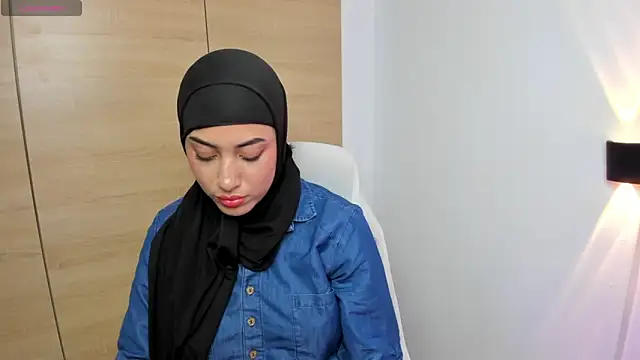 LAY LA  online show from 13, 2, 2026