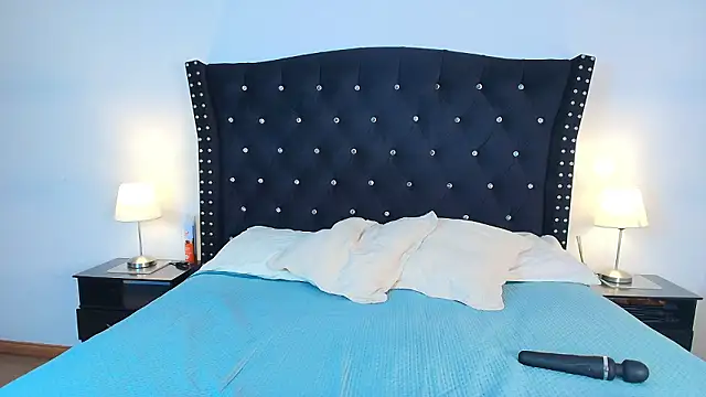 Megan  Honey online show from 9, 2, 2026