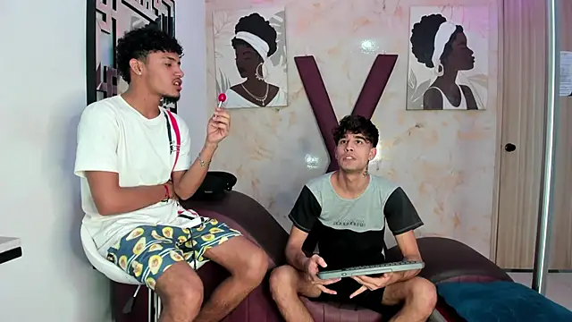 PRETTY COCK1 online show from 21, 4, 2026