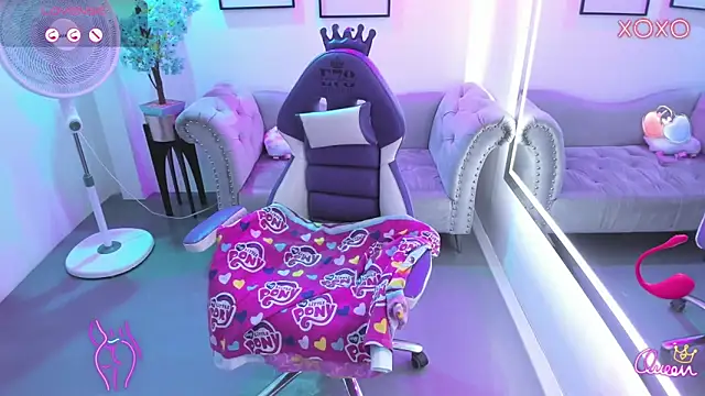 Victoria  doll online show from 2, 4, 2026