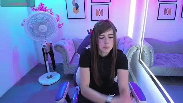 Victoria  doll online show from 22, 4, 2026