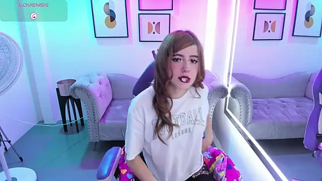 Victoria  doll online show from 7, 4, 2026