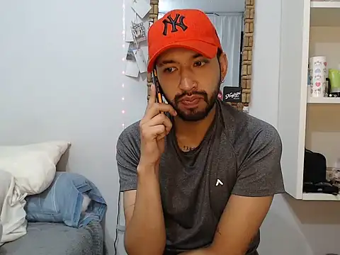 Snapshot of thomass1018 chatting on 30, 5, 2026 thomass1018 online show from 30, 5, 2026