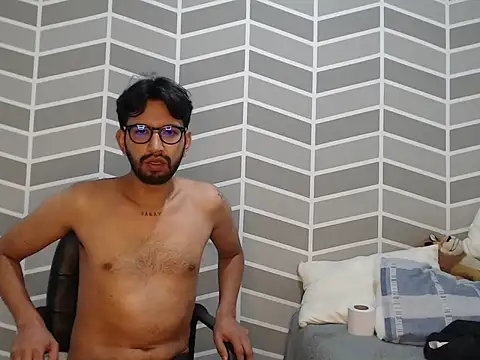 Snapshot of thomass1018 chatting on 11, 4, 2026 thomass1018 online show from 11, 4, 2026