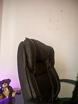  aish a online show from 12, 2, 2026