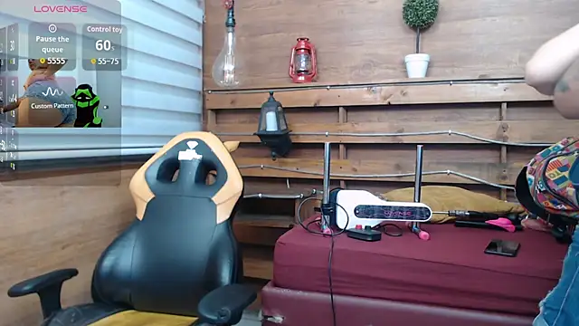 allison max tattoo online show from 25, 2, 2026