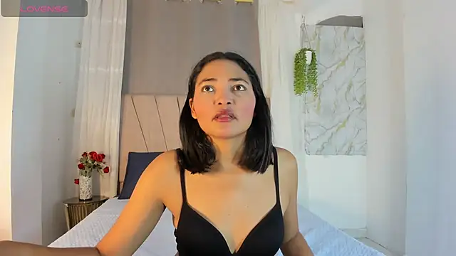 Elayha 28 online show from 25, 6, 2026